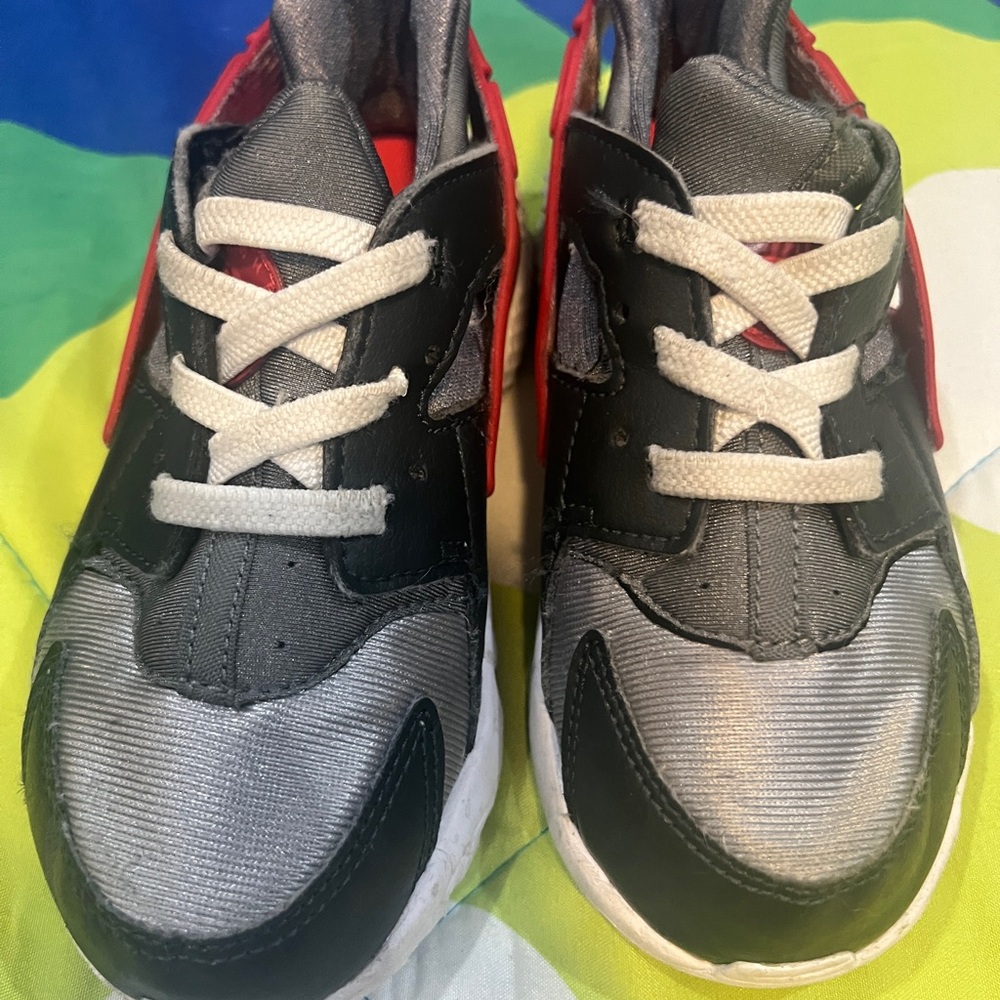 Kids' Black and Red Sneakers - Picture 2 of 4